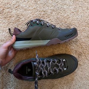 Vasque women’s shoe